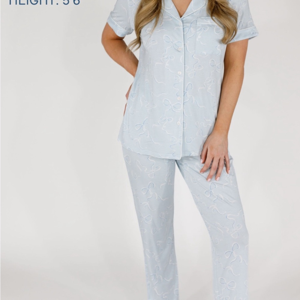 Elegant Sky Blue Women's Pajama Set